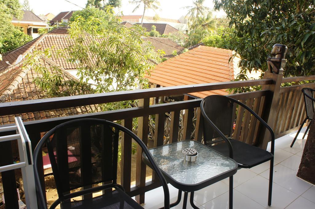 Kubu B'dauh Homestay Legian  Luaran gambar