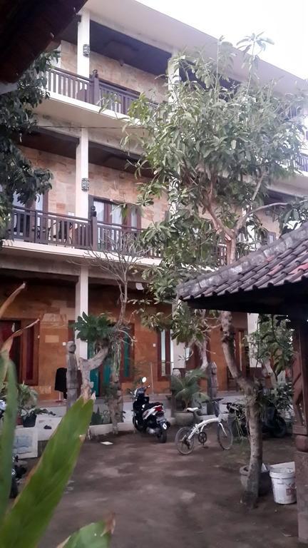 Kubu B'dauh Homestay Legian  Luaran gambar